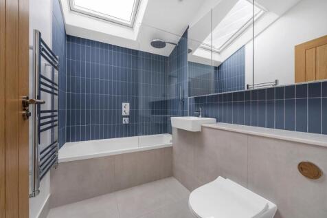 Bathroom.JPG