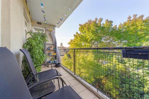 Balcony.2.JPG