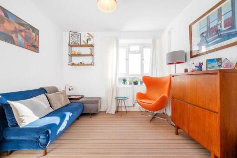 BedroomTwo.1.JPG