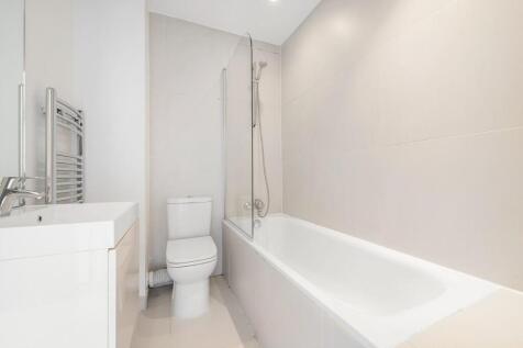 Bathroom Two.JPG