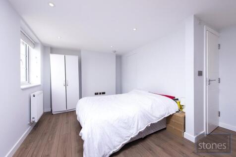 Reception/Bedroom