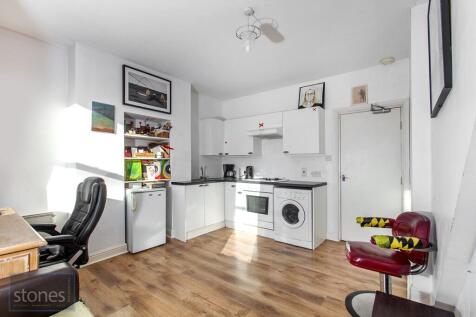 Receptio/Kitchen