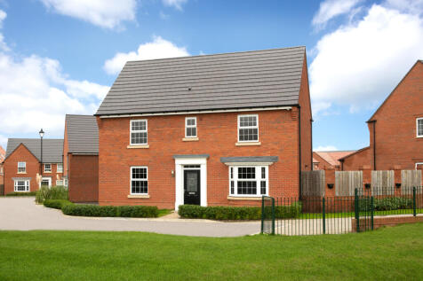 Outside view of 4 bedroom detached Avondale home