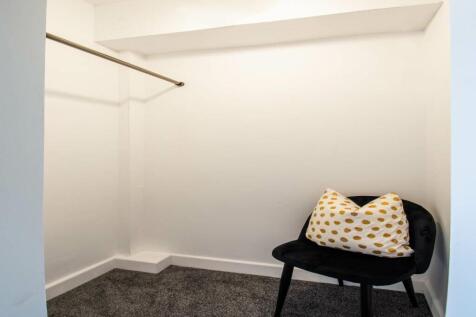 8 Ecclesburn Street 