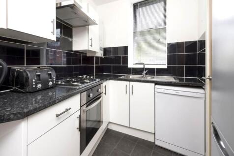 60BM Kitchen 2