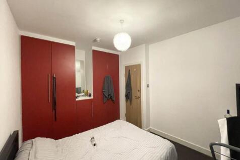 Bedroom 2 (2)
