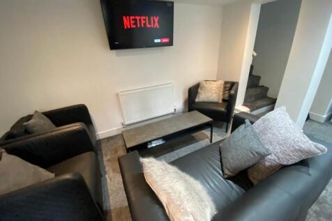 Living Room Pic 1