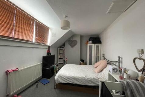 Bedroom 2 (1)