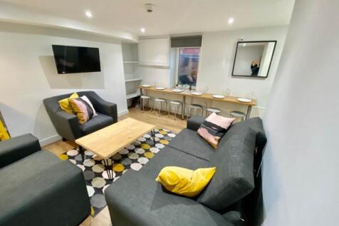 Lounge &amp; Dining (1)