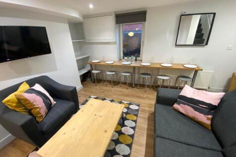 Lounge &amp; Dining (2)