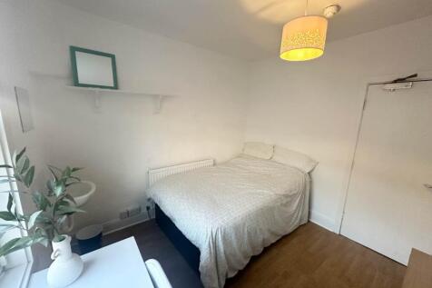 Room 4 (2)