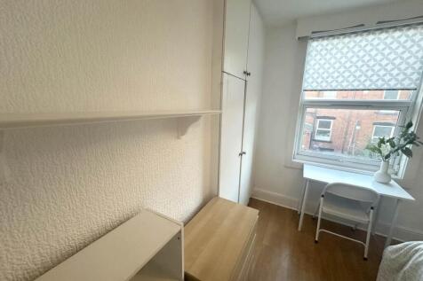 Room 4 (3)