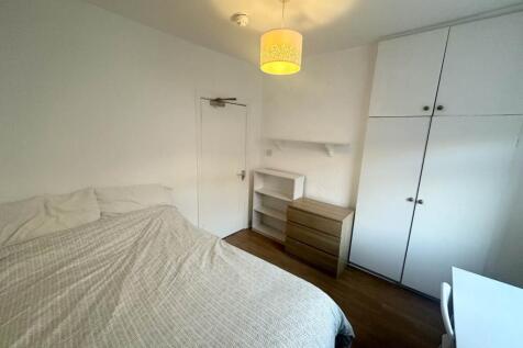 Room 4 (5)