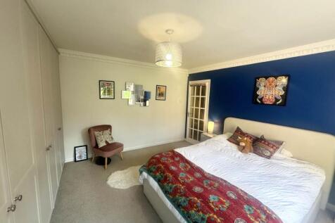 Bedroom 2 (1)