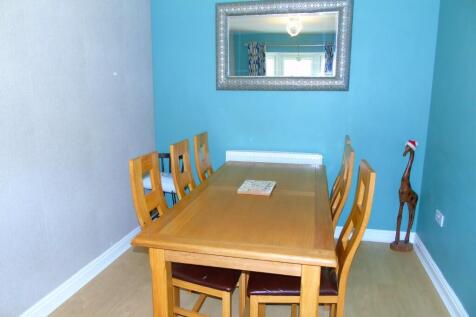 Formal dining room