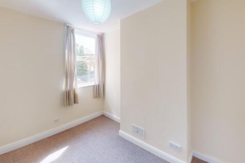 Bedroom 2 (2)