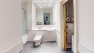 Sml_41-Talbot-Street-Bathroom