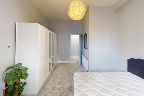 Flat-A-297-Woodborough-Road-Bedroom 1