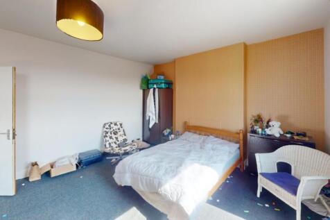 Lrg_Bedroom (5)