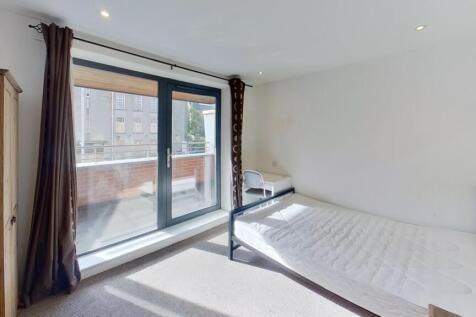 16-Cymbeline-Bedroom