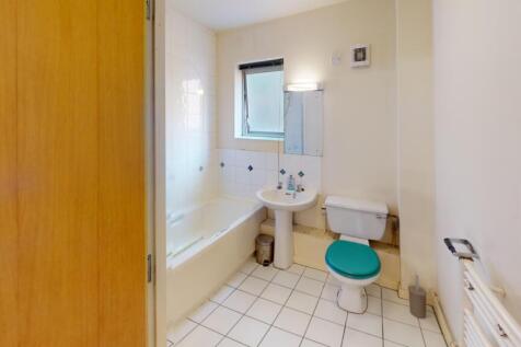 48-RVC-Bathroom