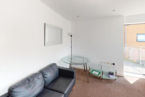 31-Cymbeline-House-Living-Room 1