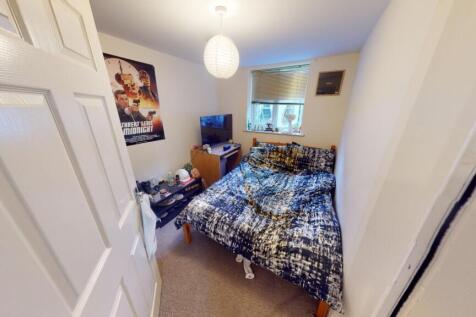 Flat-11-The-Yard-12152022_124702