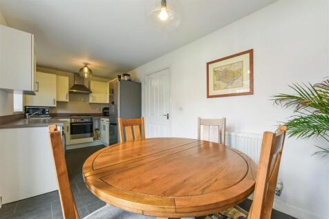 Kitchen/Dining Area