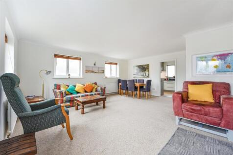 Sitting/Dining Room