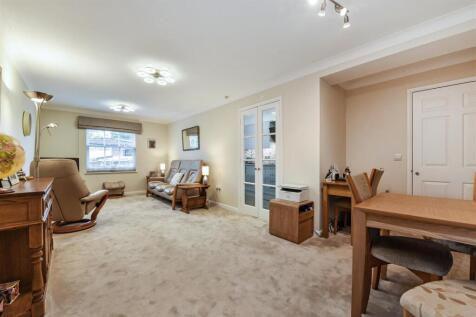 Sitting/Dining Room