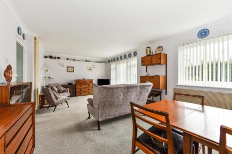 Sitting/Dining Room