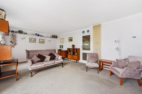 Sitting/Dining Room