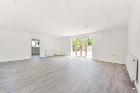 Sitting/Dining Room