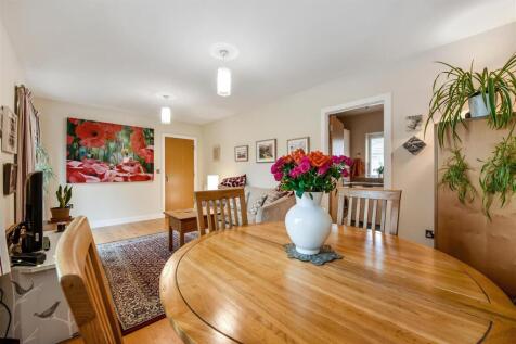 Sitting/ Dining Room