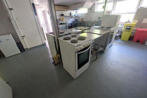 Main Kitchen 