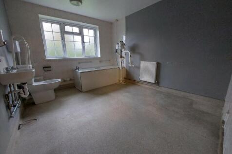 GF Bathroom 