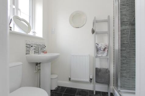 5 rimini rd en-suite