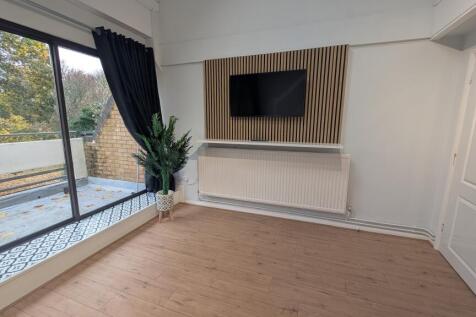 PXL_20251110_0924243