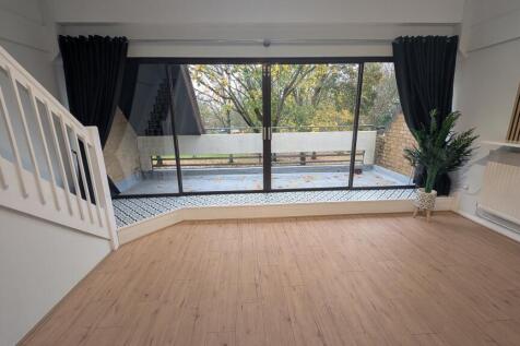 PXL_20251110_0924037