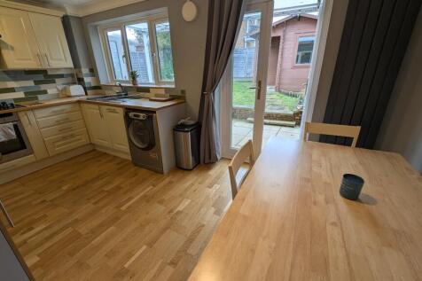 PXL_20251103_1327442