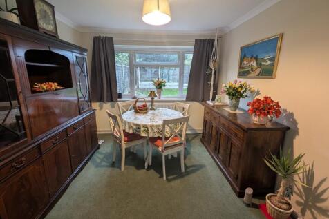 PXL_20251111_1116096