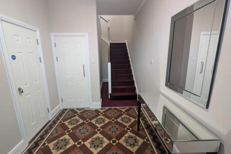 PXL_20251124_1206597