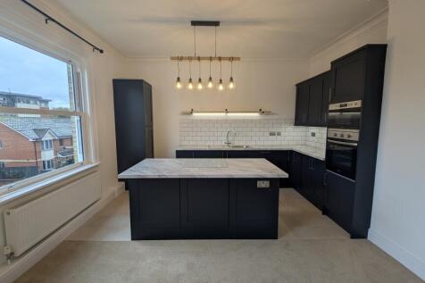 PXL_20251124_1201302