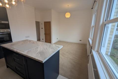 PXL_20251124_1202106