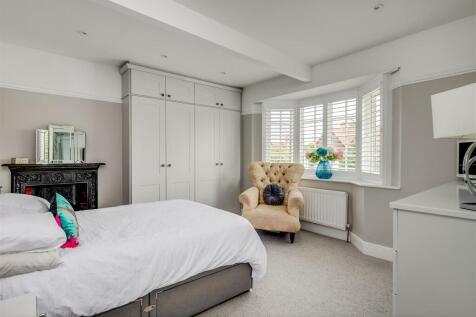 Norton Way South 353-9.jpg