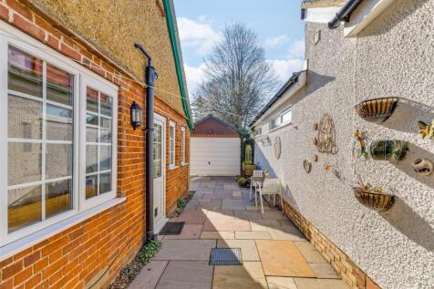 Baldock Road 25-35.jpg