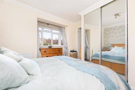 18 Morrello Gardens-2.jpg