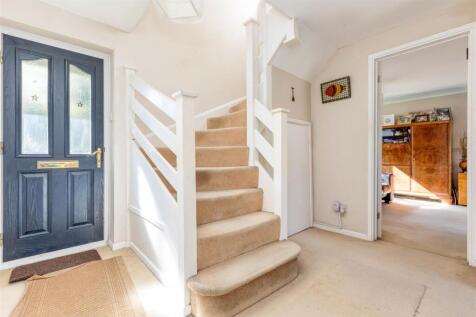 28 Parker Close-8.jpg