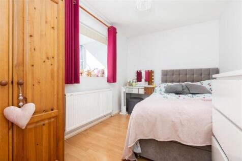 28 Parker Close-7.jpg