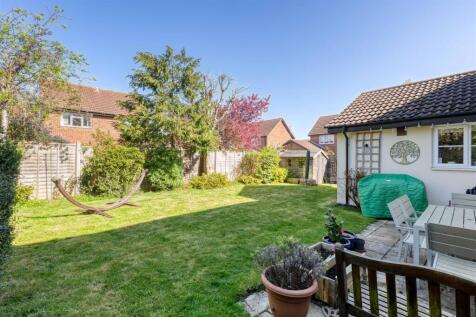 28 Parker Close-18.jpg